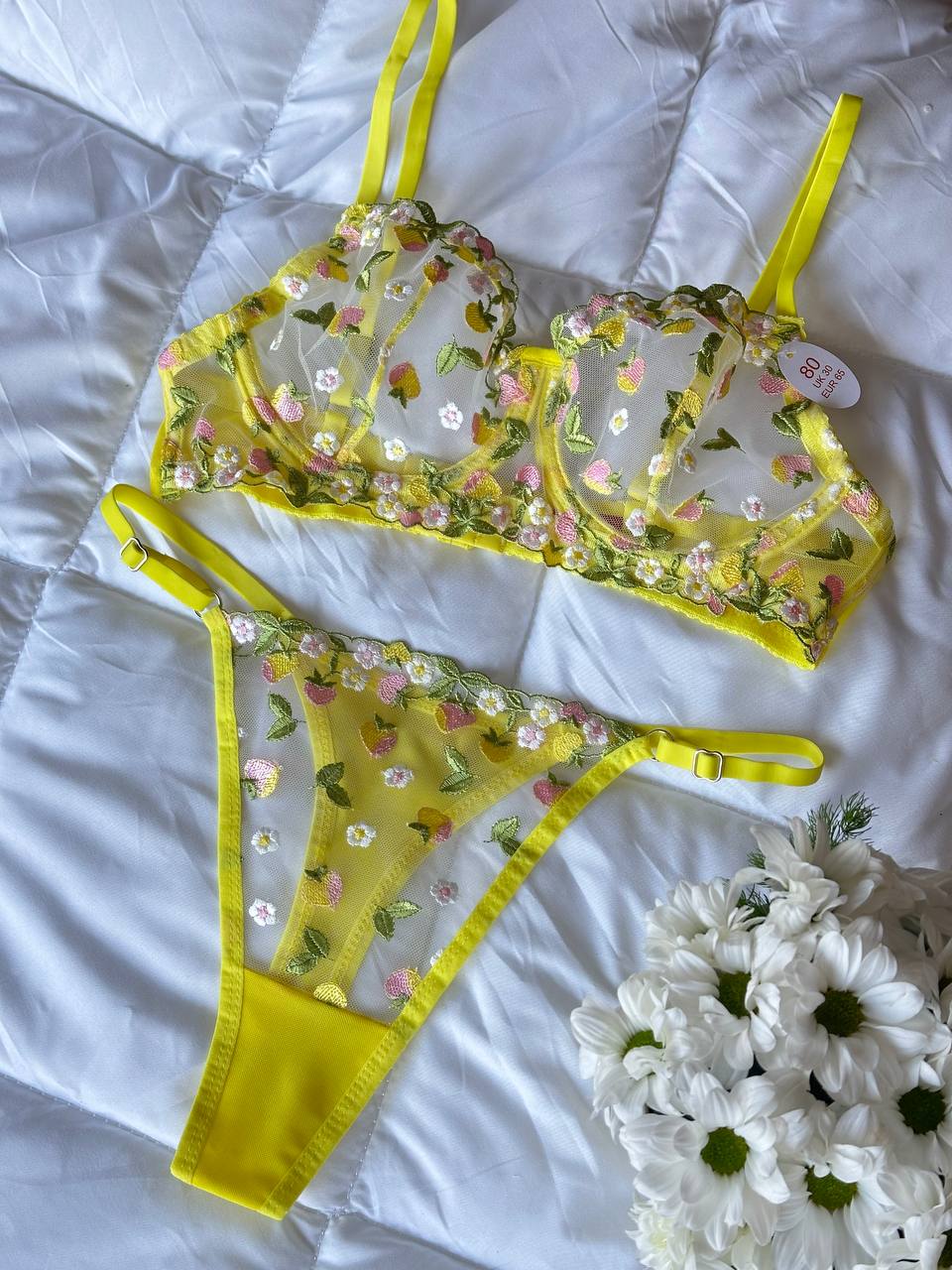 Veloura Luna Lace Bra & Panty Set