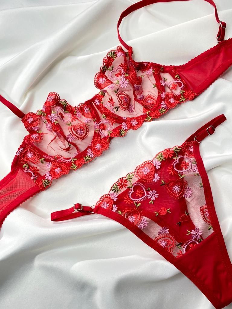 Veloura Scarlet Desire Christmas Lace Lingerie Set